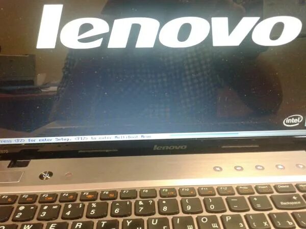 Lenovo z570 цвет золотой. Lenovo z580 фото. Леново IDEAPAD z465 черный экран. Lenovo IDEAPAD z570 цена.