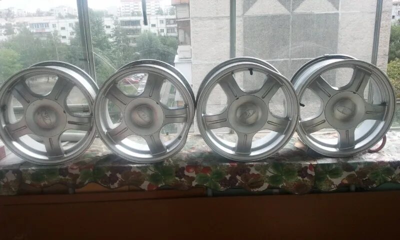 Чёрные штампы r14 ваз. Диски р 14 статусы. Статусы колеса р14. Рп р 14. Слик р14 на ваз.