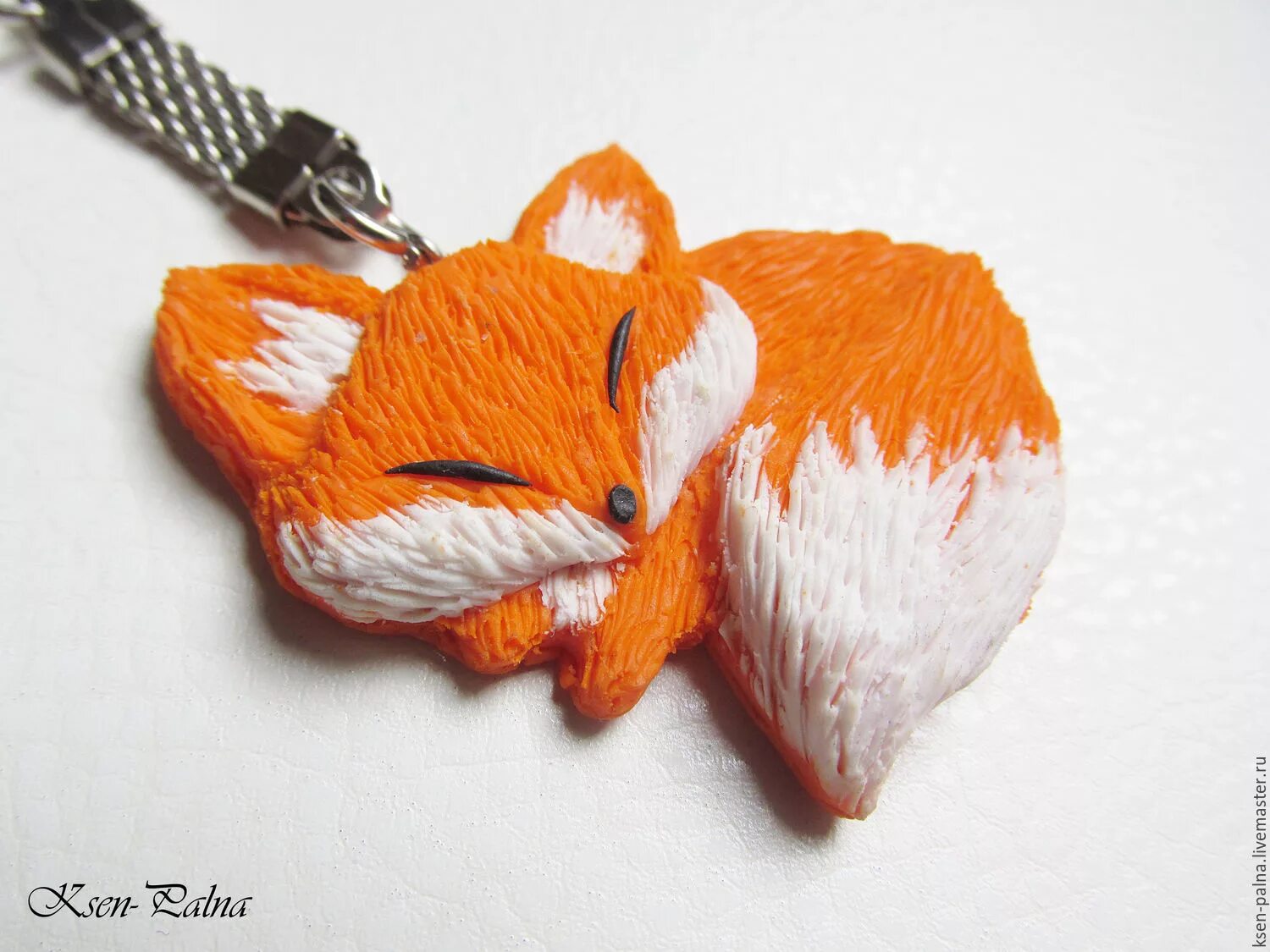 меньшикова. хобби лисы. лиса цветными карандашами реалистично. брошь лиса. валяние деревщикова.