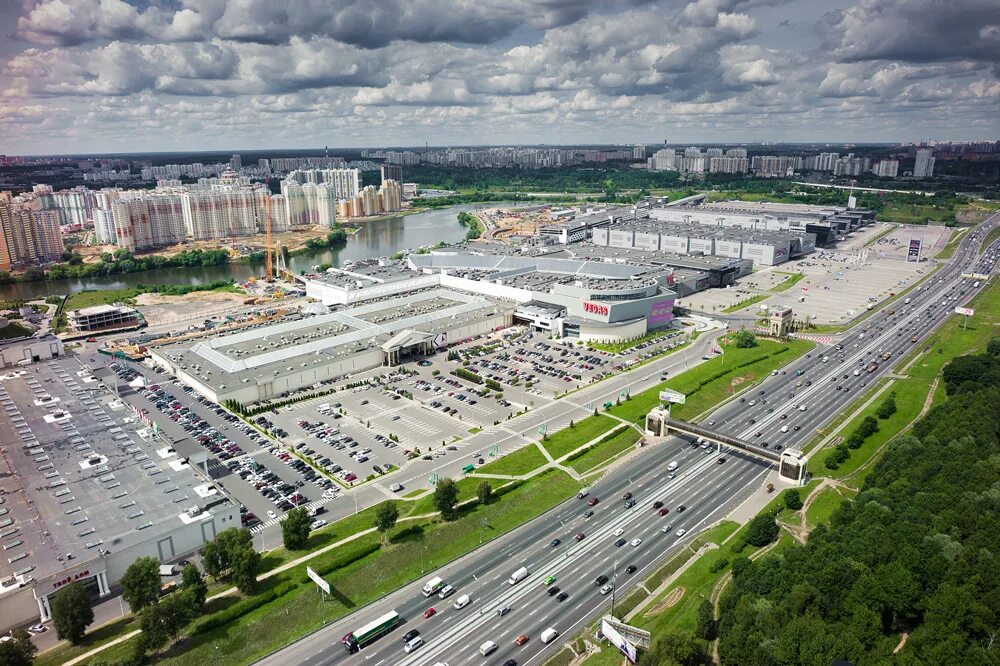 Где в подмосковье крокус сити. Крокус Сити Строгино. Крокус Сити город-Спутник Москвы. Крокус Сити Молл Москва. Крокус Сити вид сверху.