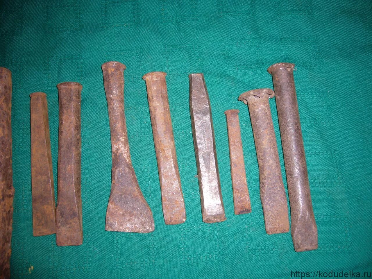 Античная сталь. Медные инструменты зубила, долот, Тесла. Старинные инструменты. Зубило старинное. Зубило в древности.