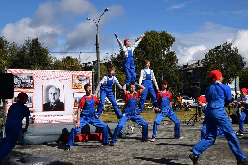 Event перми. Сквер Субботина Пермь. Пермские моторы проходная. Центральные проходные Пермские моторы.