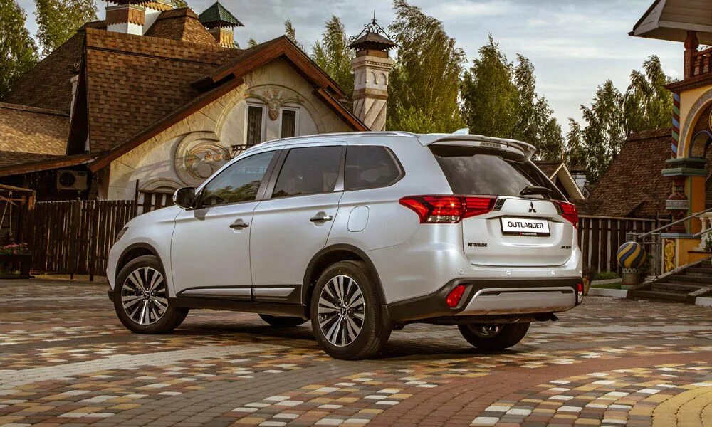 4. Митсубиси аутлендер 2021. Аутлендер 2021. Митсубиши аутлендер 2019. Mitsubishi outlander 2022.