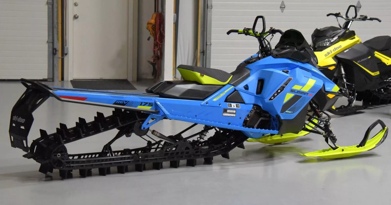 Brp g4. Ski doo summit 850. ski doo summit 850 175. brp ski-doo summit. brp summit 850.