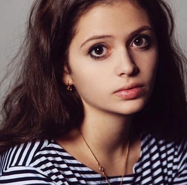 Брат карины каспарянц. Карина каспарянц 2021. Карина каспарянц. Карина каспарянц 2022. Карина каспарянц.