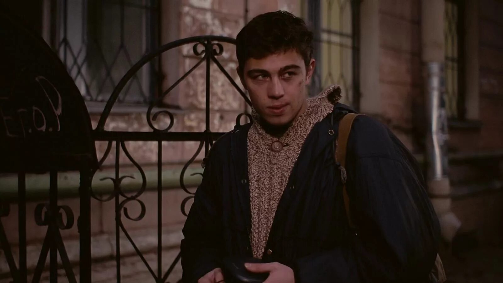 Брат незаметно. Константин мурзенко брат. Брат фильм 1997. Сергей бодров 4к. Брат незаметно.