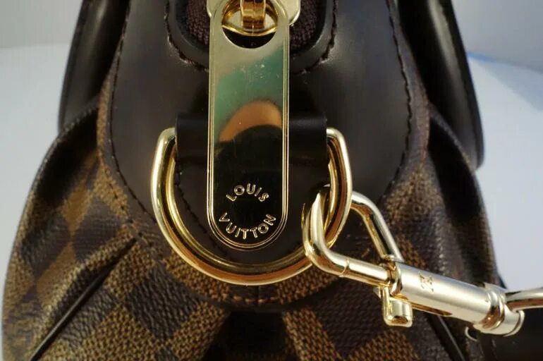 Подлинность брендов. Фурнитура Louis Vuitton. Louis Vuitton сумки 2001. Фурнитура для сумки Louis Vuitton.