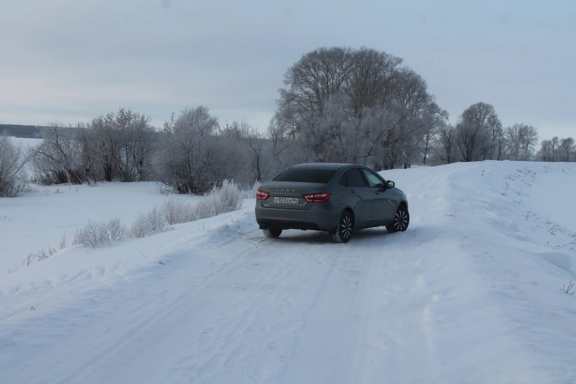 Почему в ладе весте холодно. Почему в ладе весте холодно. Почему в ладе весте холодно. Как гибридные авто ведут себя зимой. Машины lada vesta зима.