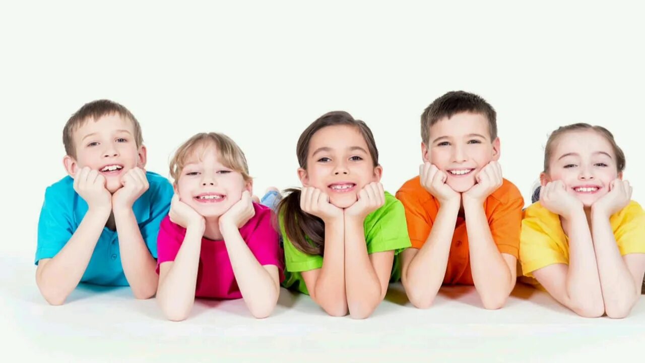 Детские улыбки. Счастливый ребенок. Ребенок улыбается. Радостные дети. Радостные дети.