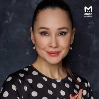 Jamoat hammomida voyeuristik porno tomosha qilish