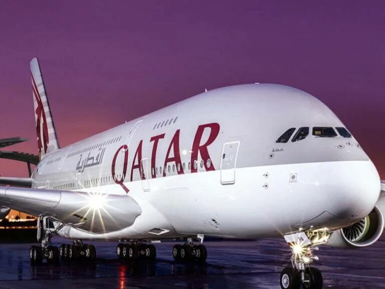 Катар дав. Катар АЙРАС. Катар авиакомпания. Самолеты катарских авиалиний. Qatar Airways самолеты.