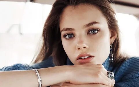 Kristine Froseth Model 1440x900.