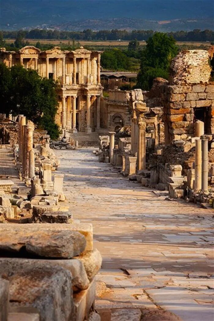Город Эфес Турция. Древний Эфес Турция. Античный город Эфес. Развалины города Эфес в Турции.
