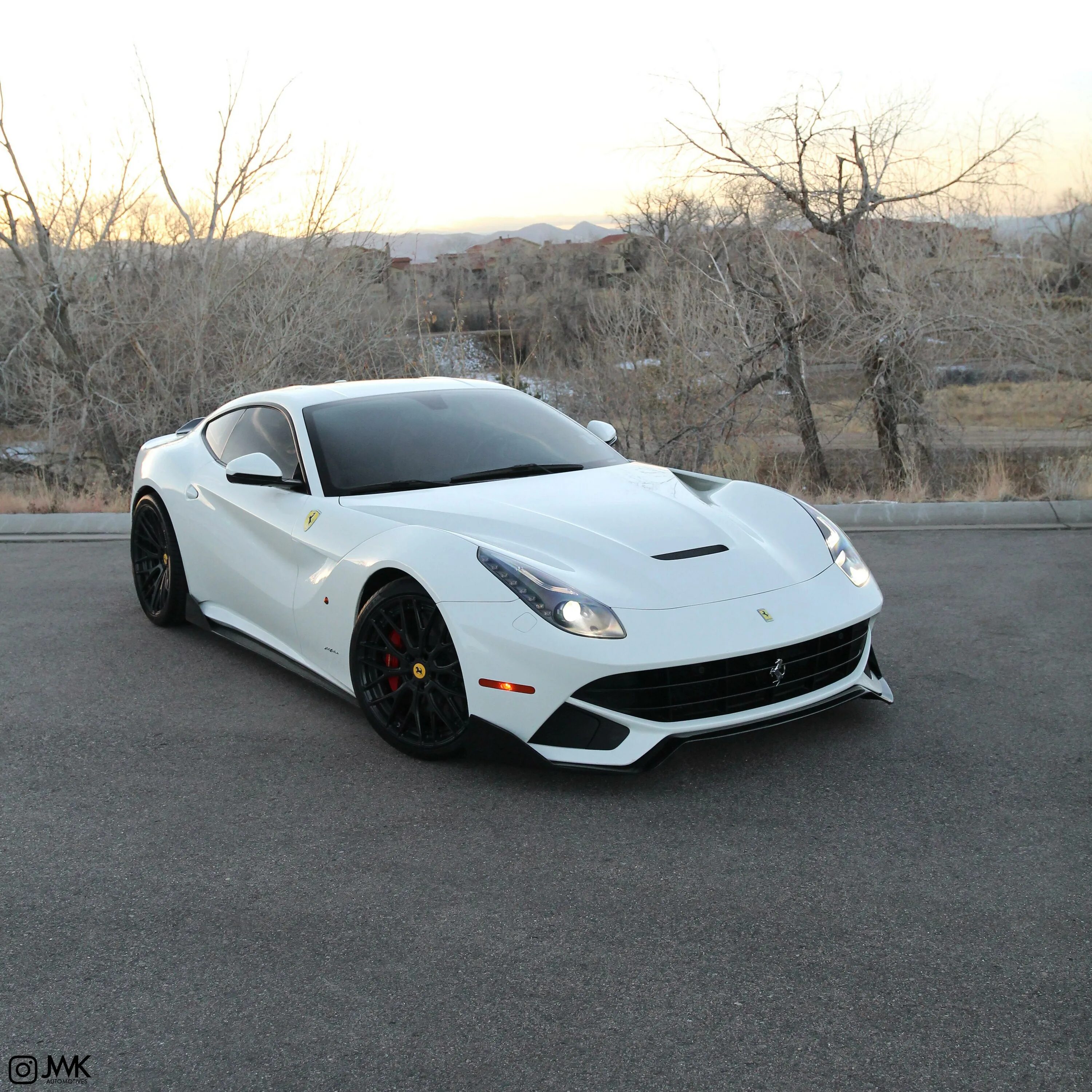 Ferrari 488 gtb. Обои ночной город феррари. Ferrari spider white 458. White ferrari x im god. White ferrari x im god.