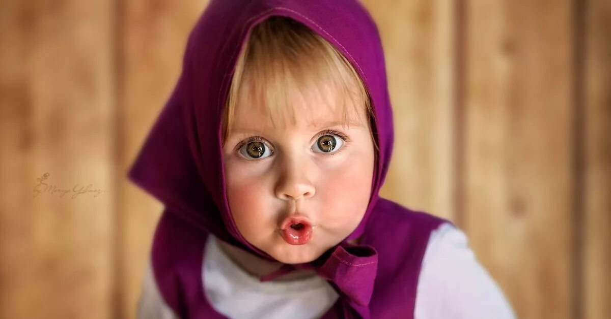 Фото маши. Косынка для девочки. Девочка Машенька. Девочка Маша и медведь.