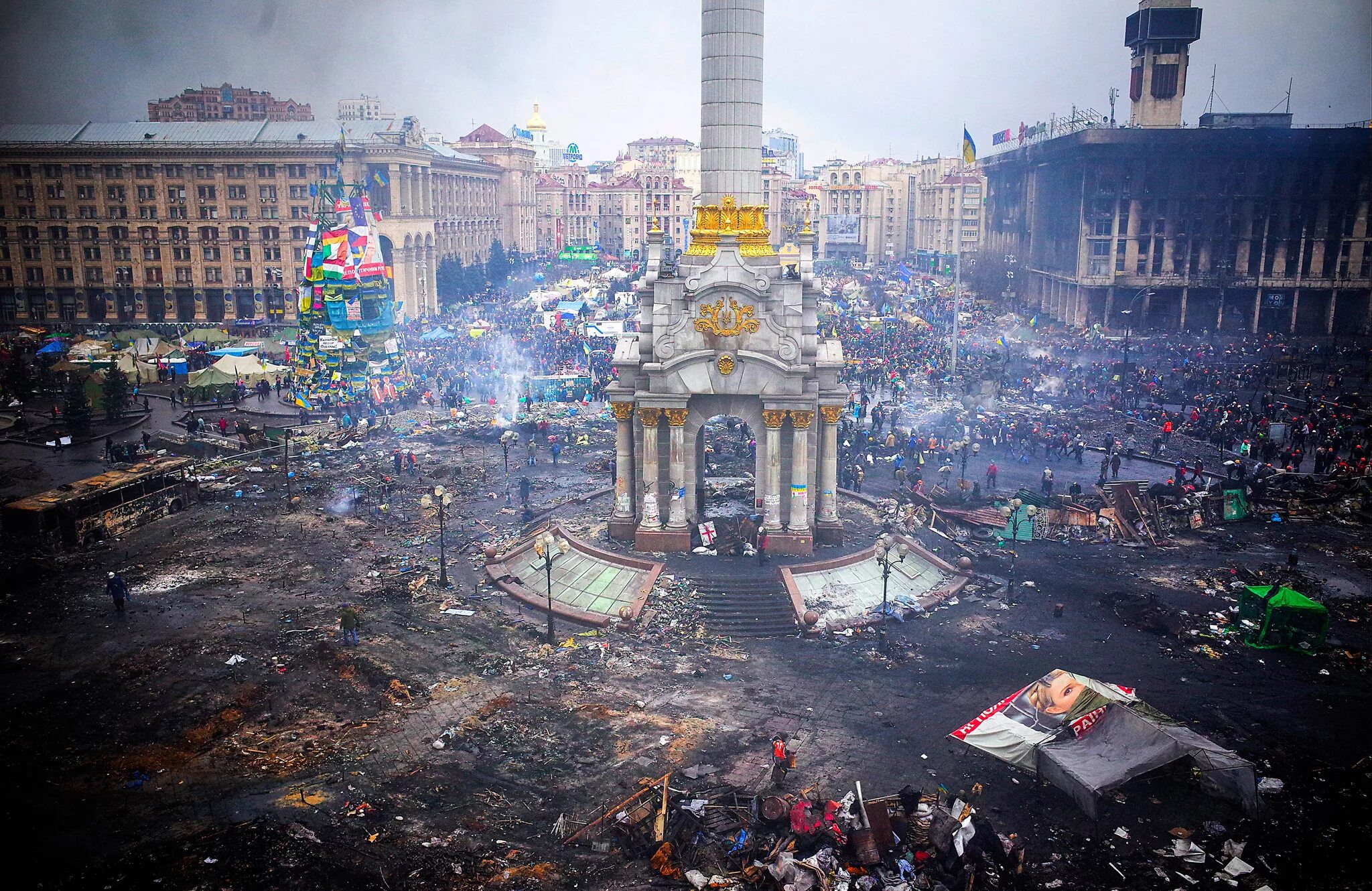 Майдан часть 1. Евромайдан 2014. Майдан 2014 площадь независимости. Площадь независимости Киев 2014. Майдан Незалежности Киев.