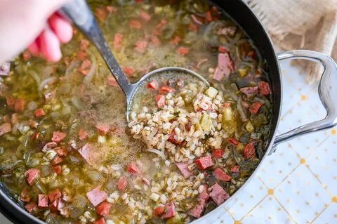 Солянка простой рецепт с колбасой с огурцами