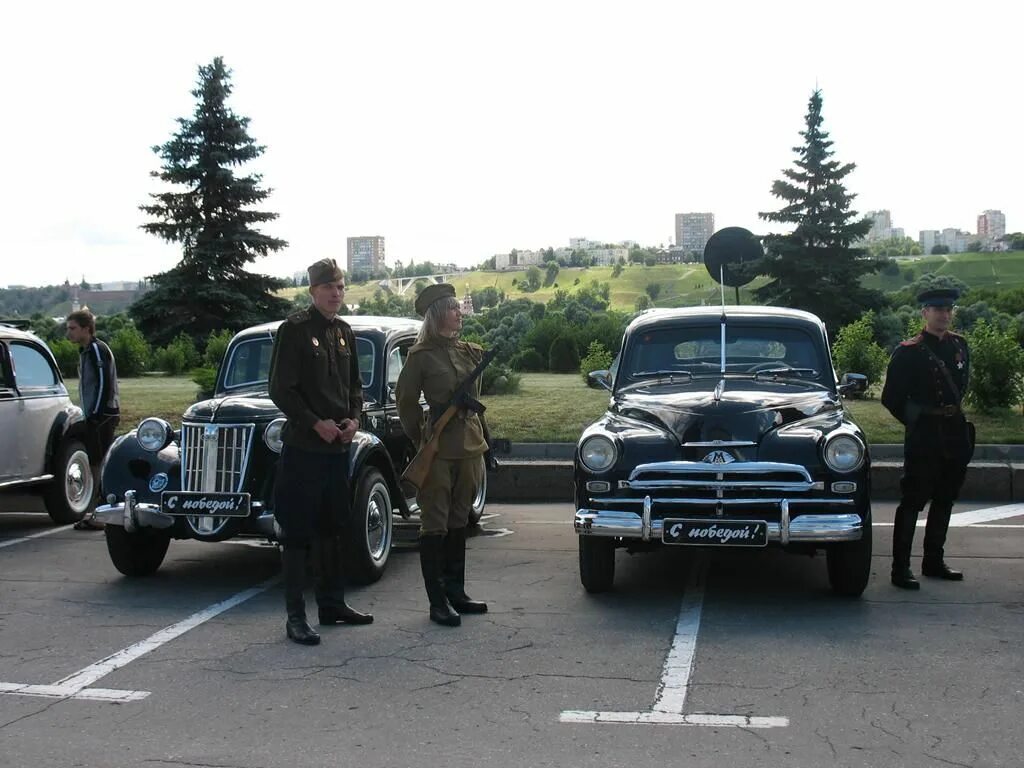 Ретро машины нижний новгород аренда. Шанхай автомобиль. Выставка автомобиль и современное искусство. Выставка летающих автомобилей. Слад машина нижний тагил.