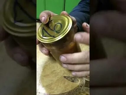 Как открыть закатанную крышку без открывашки