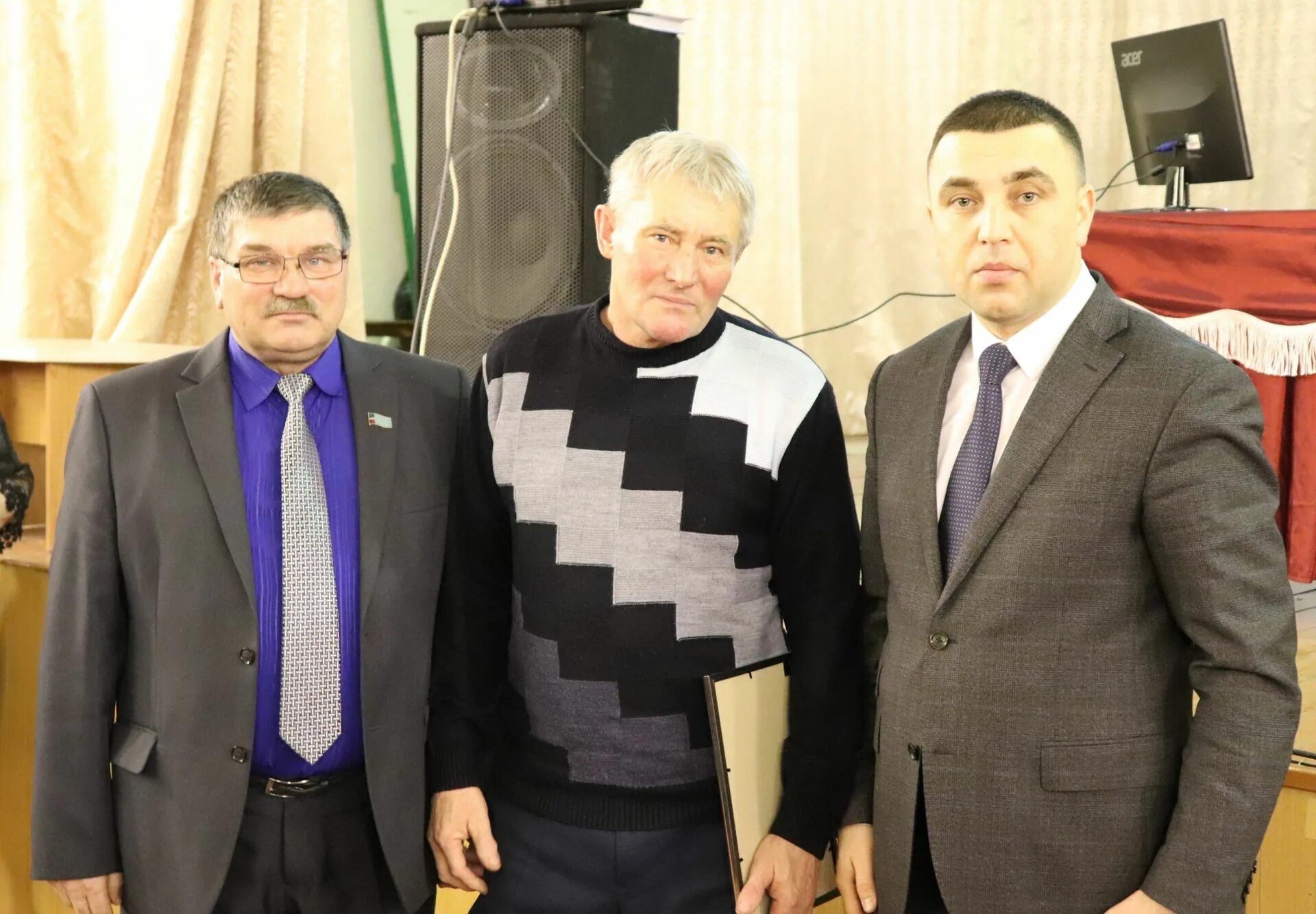 Погода дурт мунча. Погода дурт мунча. Дурт мунча деревня татарстан. Мунча битагапни каетаривурасиз. Труппа театра мунча ташы.