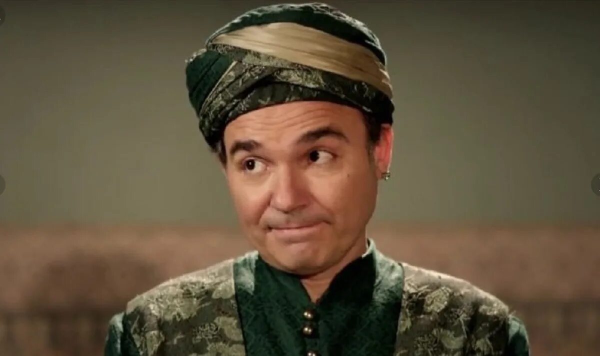 Гюль ага. Гюль великолепный век. Гюль ага. Великолепный век гюлбага. Сюмбюль ага и гюль ага.