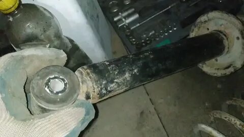 Снять задний амортизатор ваз