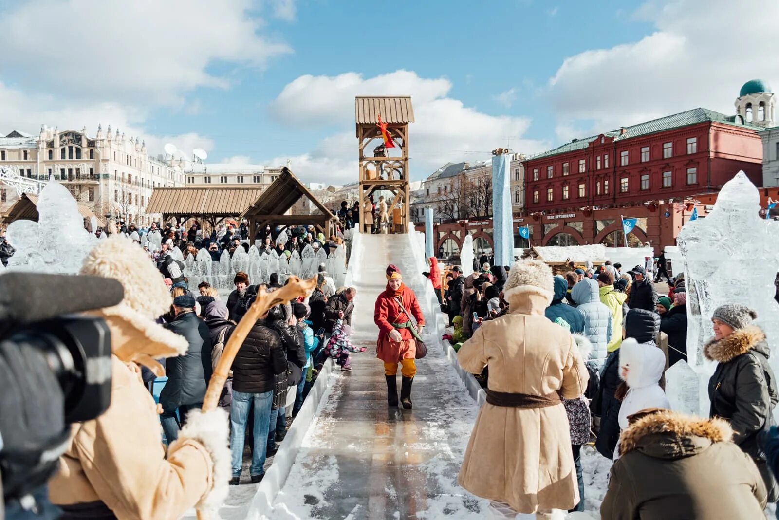 Куда пойти на масленицу в москве. Масленица в Москве 2020. Празднование Масленицы в Москве. Традиции Москвы. Масленичный фестиваль.