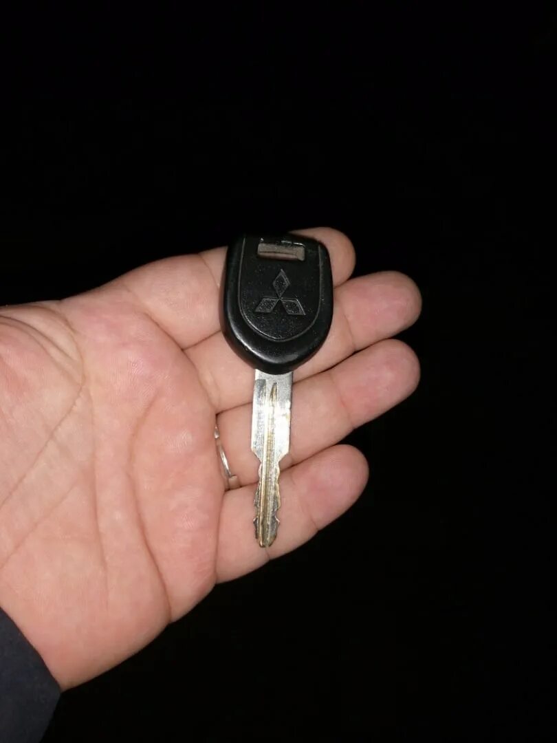 Найден ключ на дороге