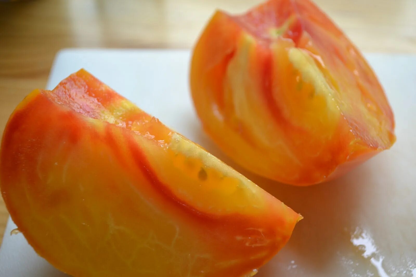 Сорт томата ананас. Hawaiian pineapple томат. томат гавайский ананас биколор. томат ананас малибу. сорт томата гавайский ананас.