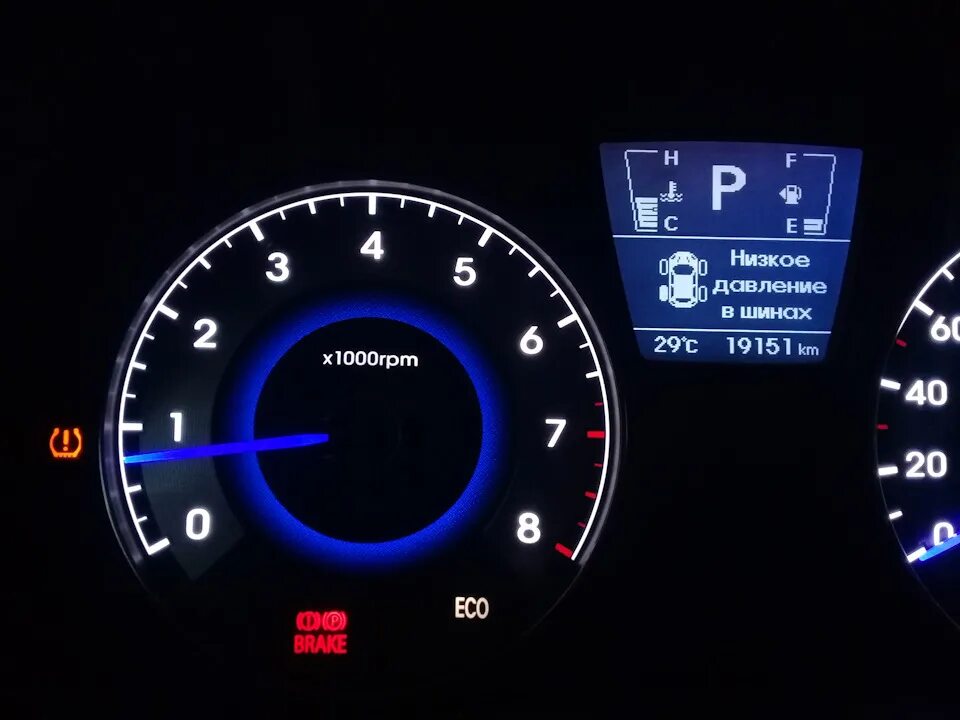 Давление в шинах solaris. Система tpms hyundai solaris. датчик давления шин солярис 2. индикаторы давления шин солярис 2. индикатор давления в шинах хендай солярис 2025.