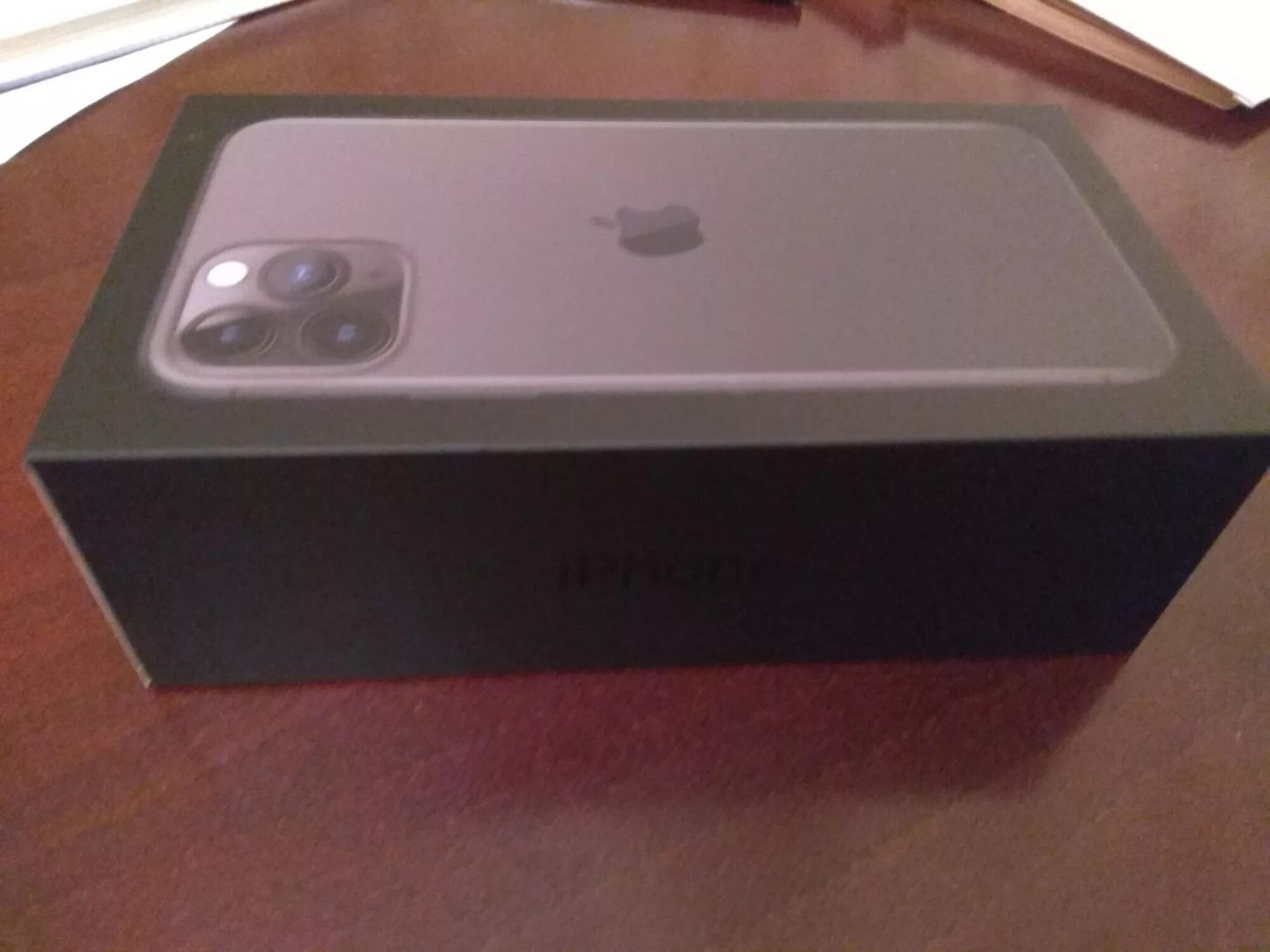 Коробка от айфона 11. Iphone 11 Pro коробка. Apple iphone 12 64gb Black коробка. Коробка iphone 13 Pro черный. Айфон 11 64 ГБ коробка.