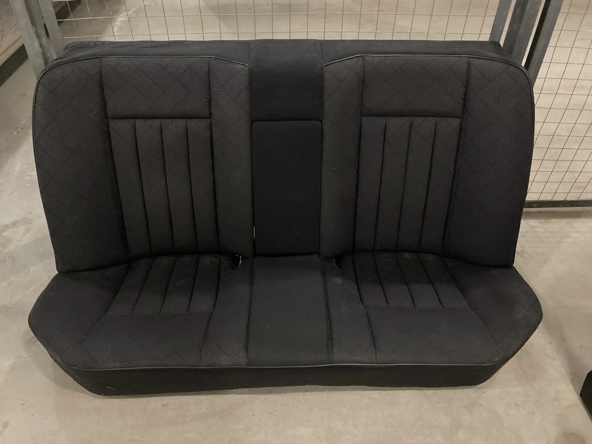 кожаные сидения w124. кожаные сидения w124. сиденья мерседес 124. сидения mercedes w124. рекаро сидения w124.