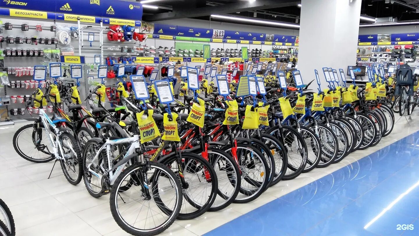 выкладка спортивных костюмов. рынок спорттоваров. Weider sport рязань. спорт рязань каталог. спорт рязань каталог.