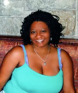 Slideshow ebony nut on face.