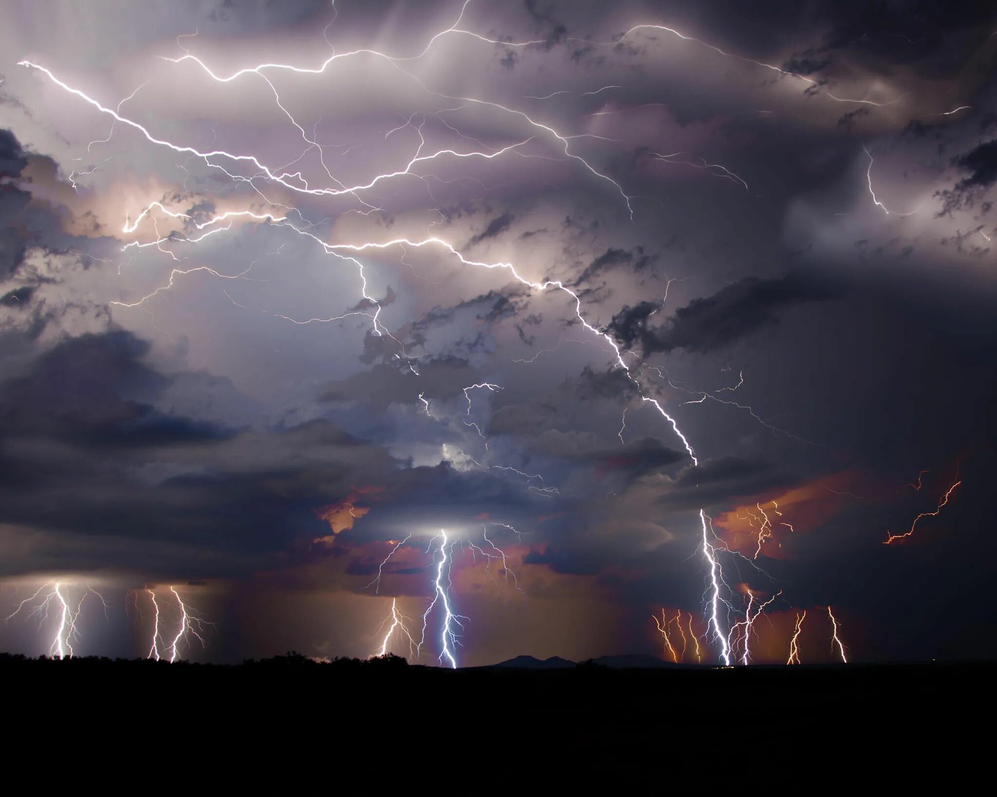 Lightning lightning разница