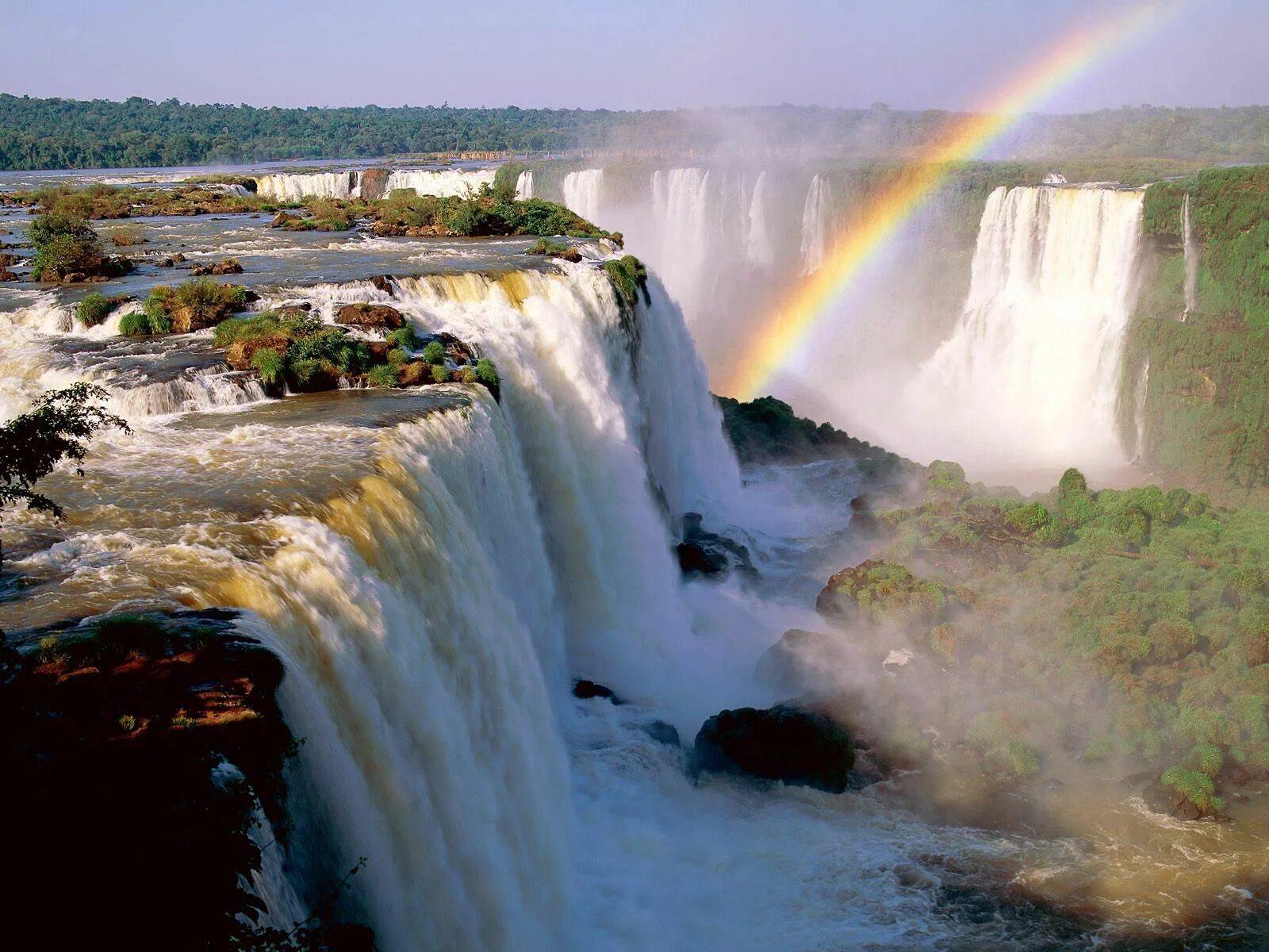 Водопад Игуасу Радуга. Аргентина пейзаж водопад Игуасу. Бразилия водопады Игуасу глотка дьявола. Водопад Игуасу 1920х1080. Внутренние водопады