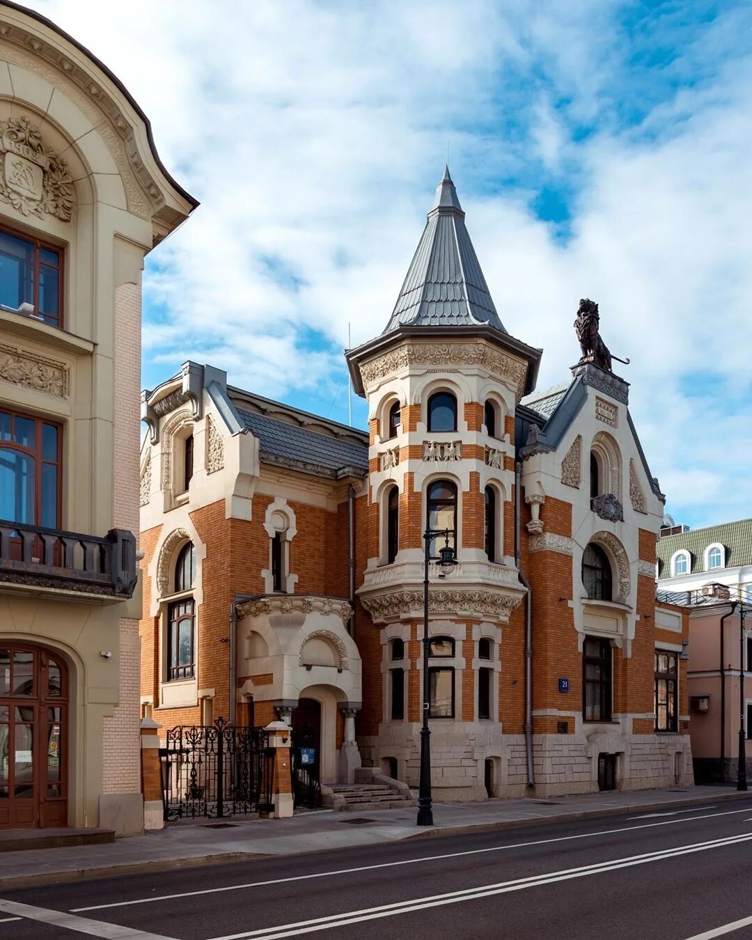 Кекушев особняк кекушевой архитектор. Особняк льва кекушева (остоженка, 21). Лев кекушев особняк кекушевой. Особняк льва кекушева (остоженка, 21). Особняк кекушевой.