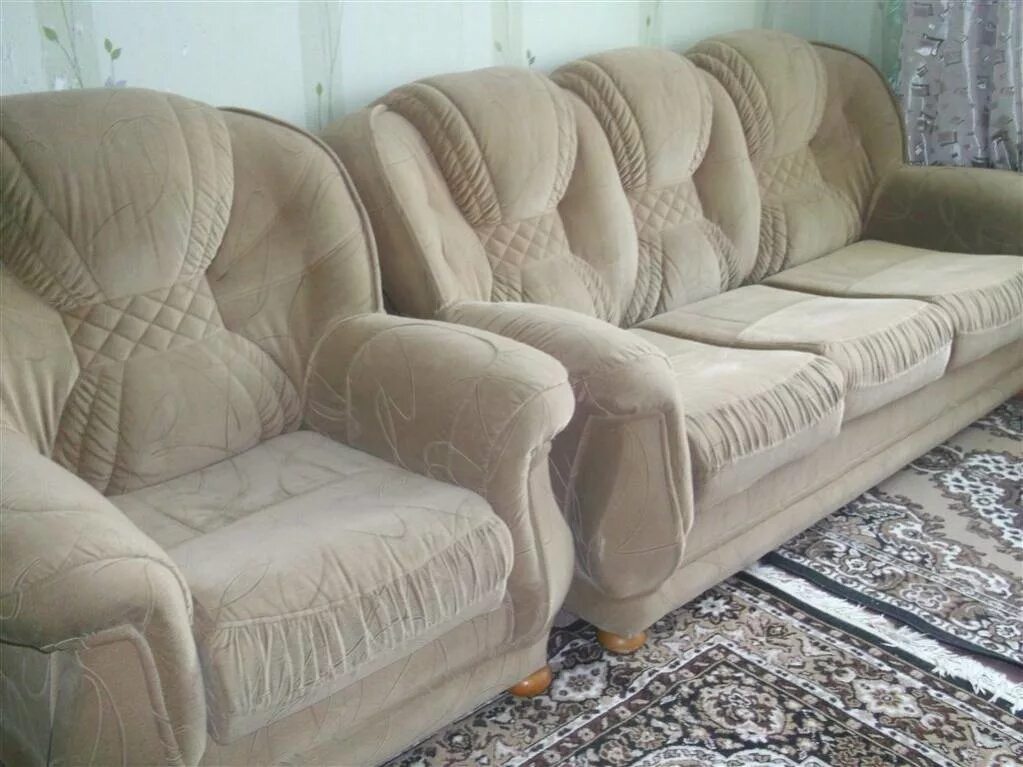 Диван б у самара. Диван и два кресла. Мягкая мебель диван и два кресла. Диван и 2 кресла мягкая. Даром диван и два кресла.