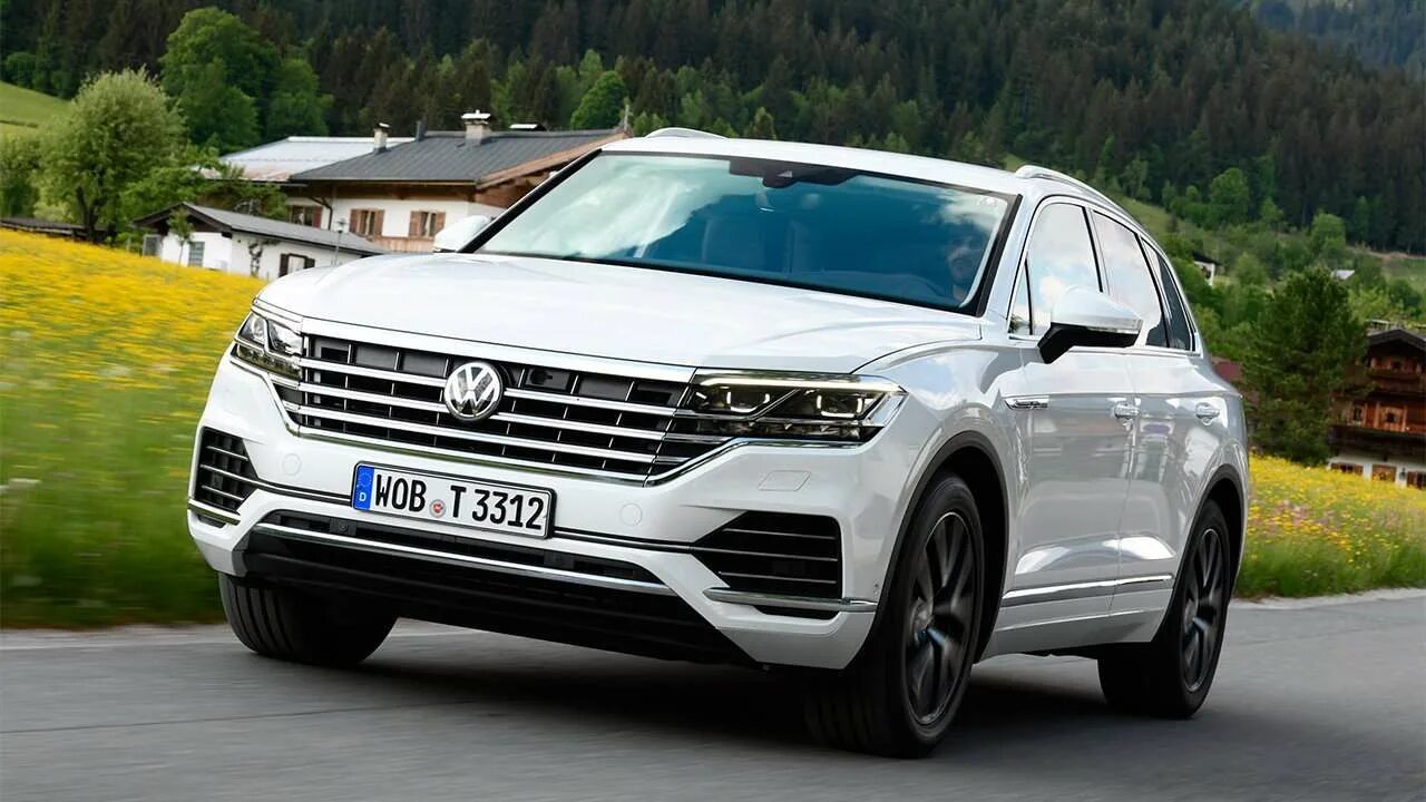 Volkswagen touareg 2018. Фольксваген Туарег 2018. Фольксваген Туарег 2018 белый. Новый Фольксваген Туарег 2018. Volkswagen Туарег 2018.