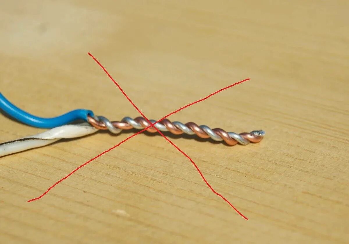 Соединение алюминиевых кабелей. Скрутка медных проводов 2.5. Правильная скрутка медных проводов 2.5. Правильная скрутка медного и алюминиевого провода. Скрутка 3 алюминиевых проводов.