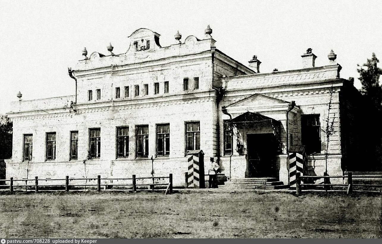 История г семей. Семипалатинский краеведческий музей. краеведческий музей семей. купеческий дом в казахстане семипалатинск. семипалатинск старый город.