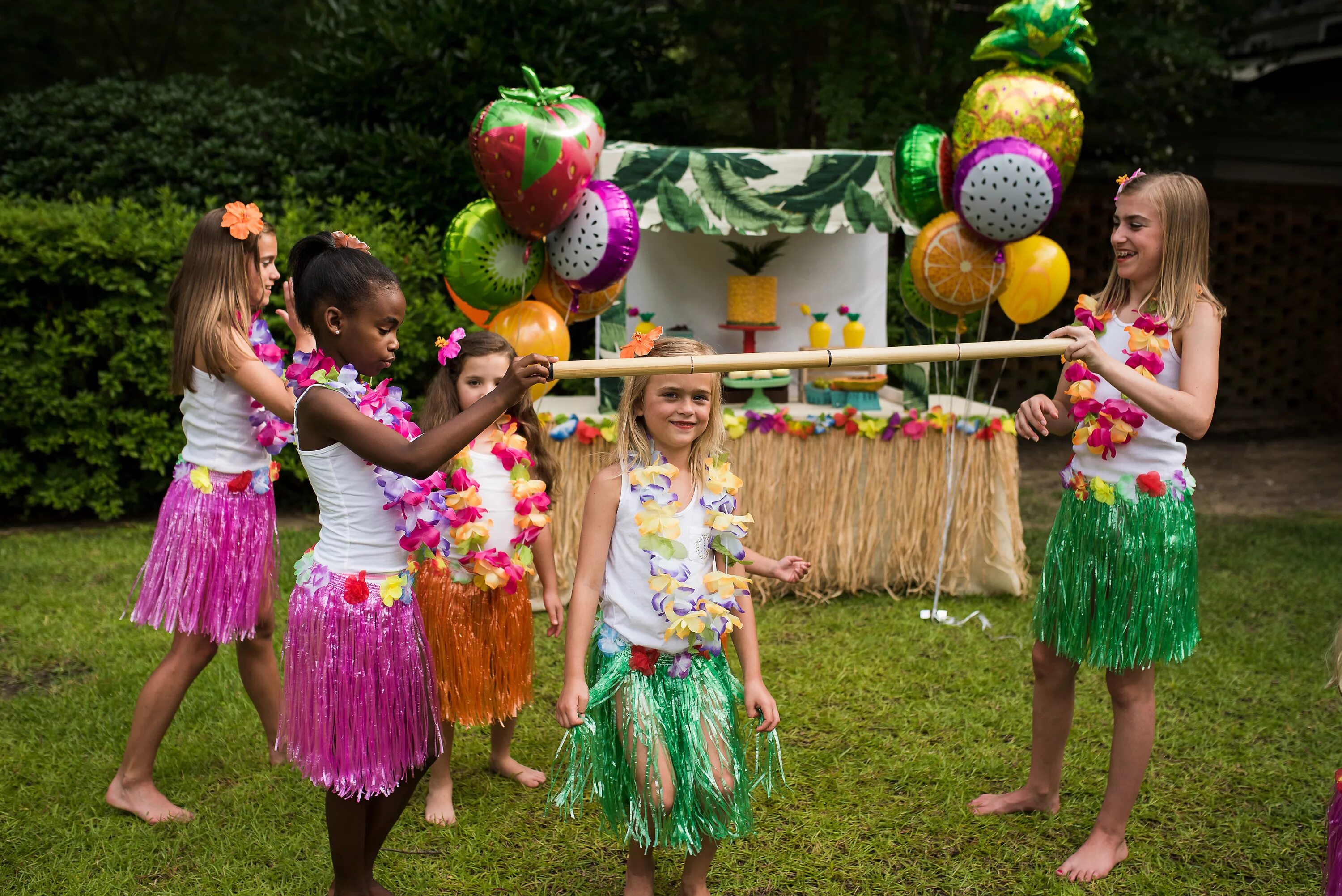 Луау. Декорации Гавайи Luau Party. Гавайская вечеринка Луау. Вечеринка в гавайском стиле. Гавайская вечеринка для детей.