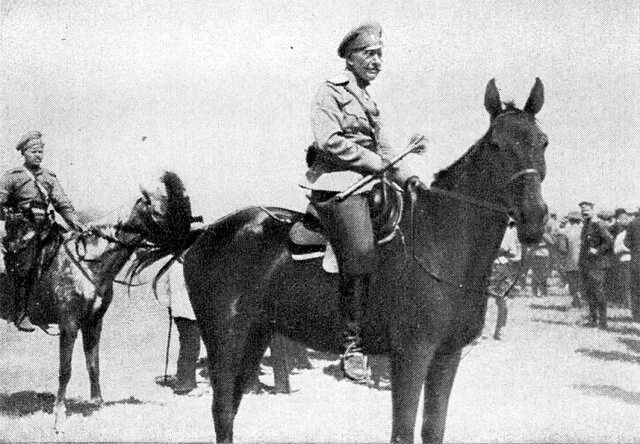 Генерал краснов тихий дон. Миф екатерина вторая и конь. Первый выстрел был в коня. ". Первый выстрел был в коня.