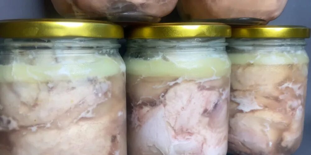Как приготовить консервированную курицу