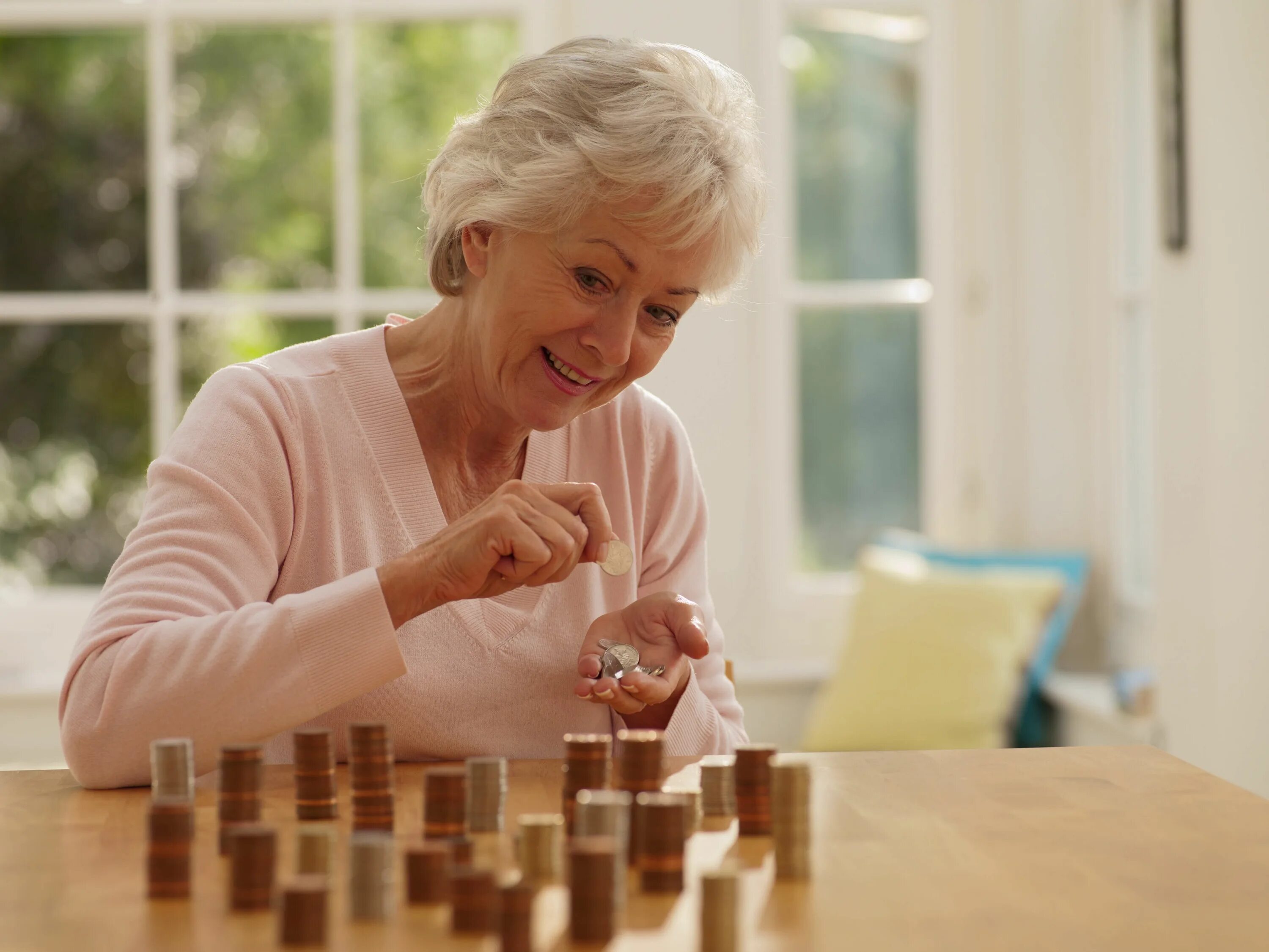 Условия кредитования для пенсионеров. Вклады для пенсионеров. Сбер вклад для пенсионеров. Вклады для пенсионеров в банках. Вклады для пенсионеров реклама.