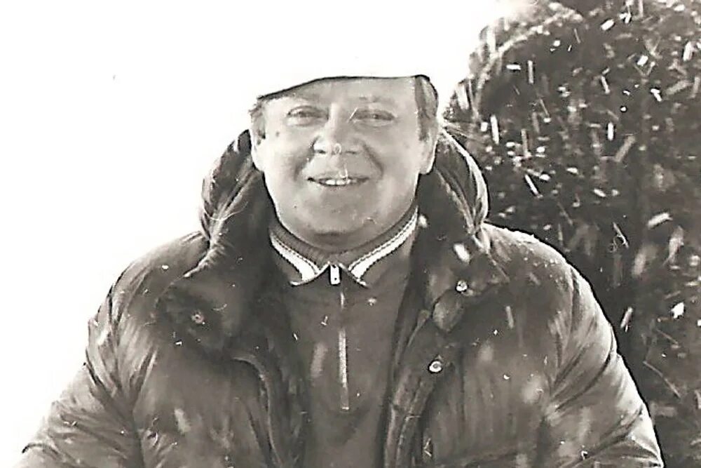 визбор лыжи. юрий иосифович визбор портрет. юрий визбор альпинист. юрий визбор фото. визбор лыжи.