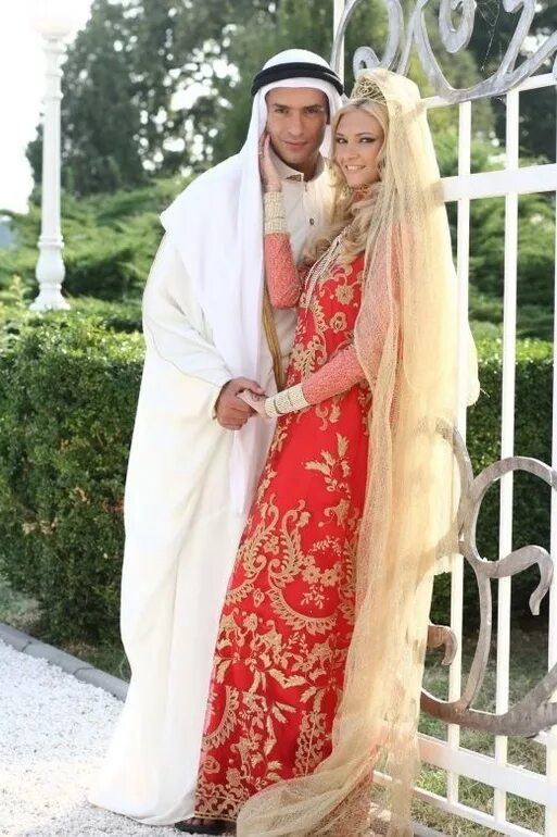 Илинка штутман. Про шейха и русскую девушку. Гарем принца хамдана. Мои восточные ночи сериал амир. Про шейха и русскую девушку.