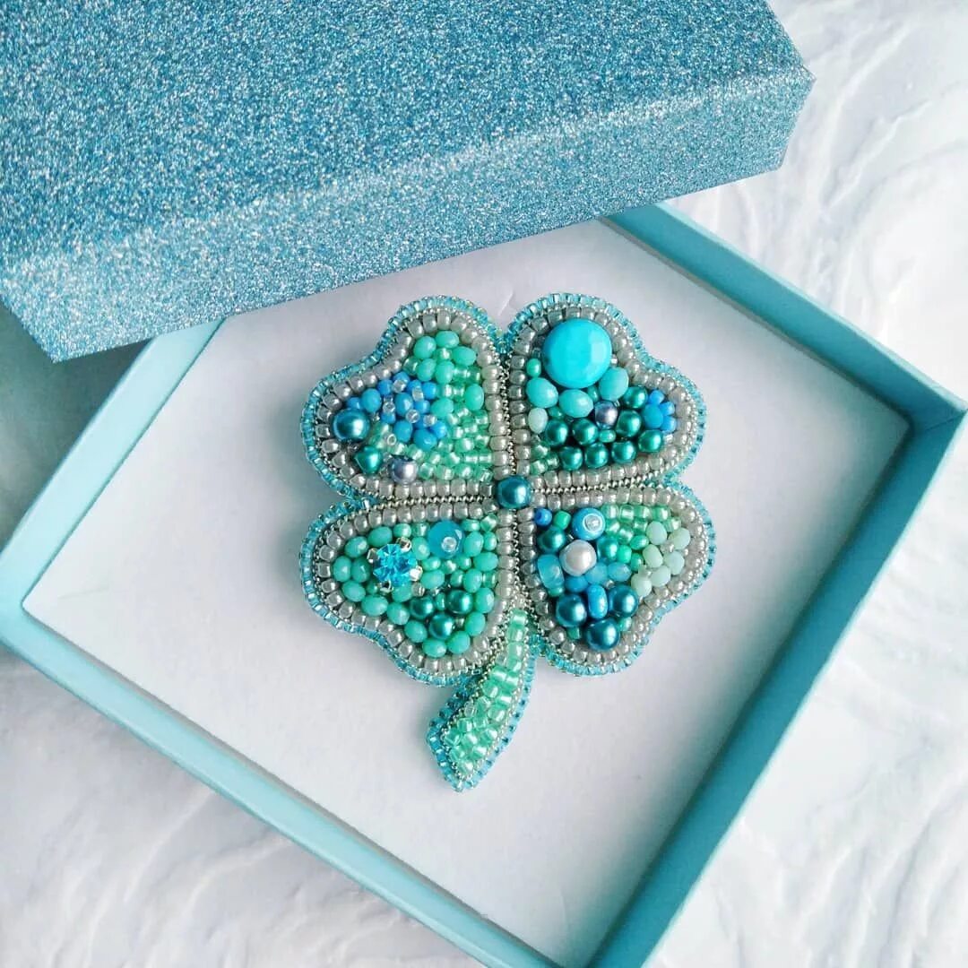 Оригинальные броши из бисера. Брошка набор. Розовая брошь. Брошь из бисера. Брошь из бисера.