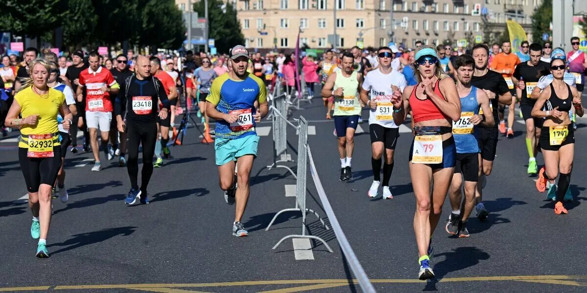 Московский полумарафон. Московский полумарафон 2022. Московский марафон 2024. Эстафета московский марафон. Московский полумарафон 2024 участники.