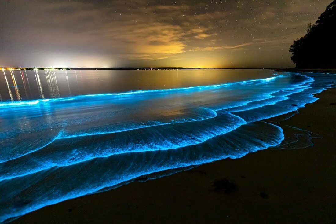 Сияющая вода